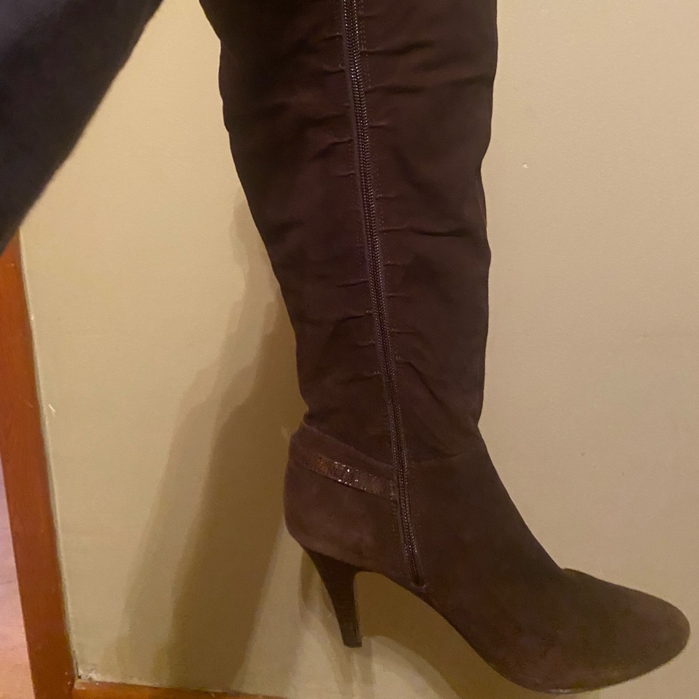 Worn maybe like 3 times Macy’s brown zip up boot